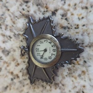 Quartz leaf clock pendant